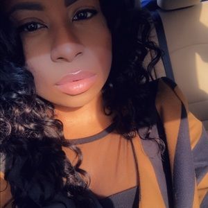 Meet your Posher, Val